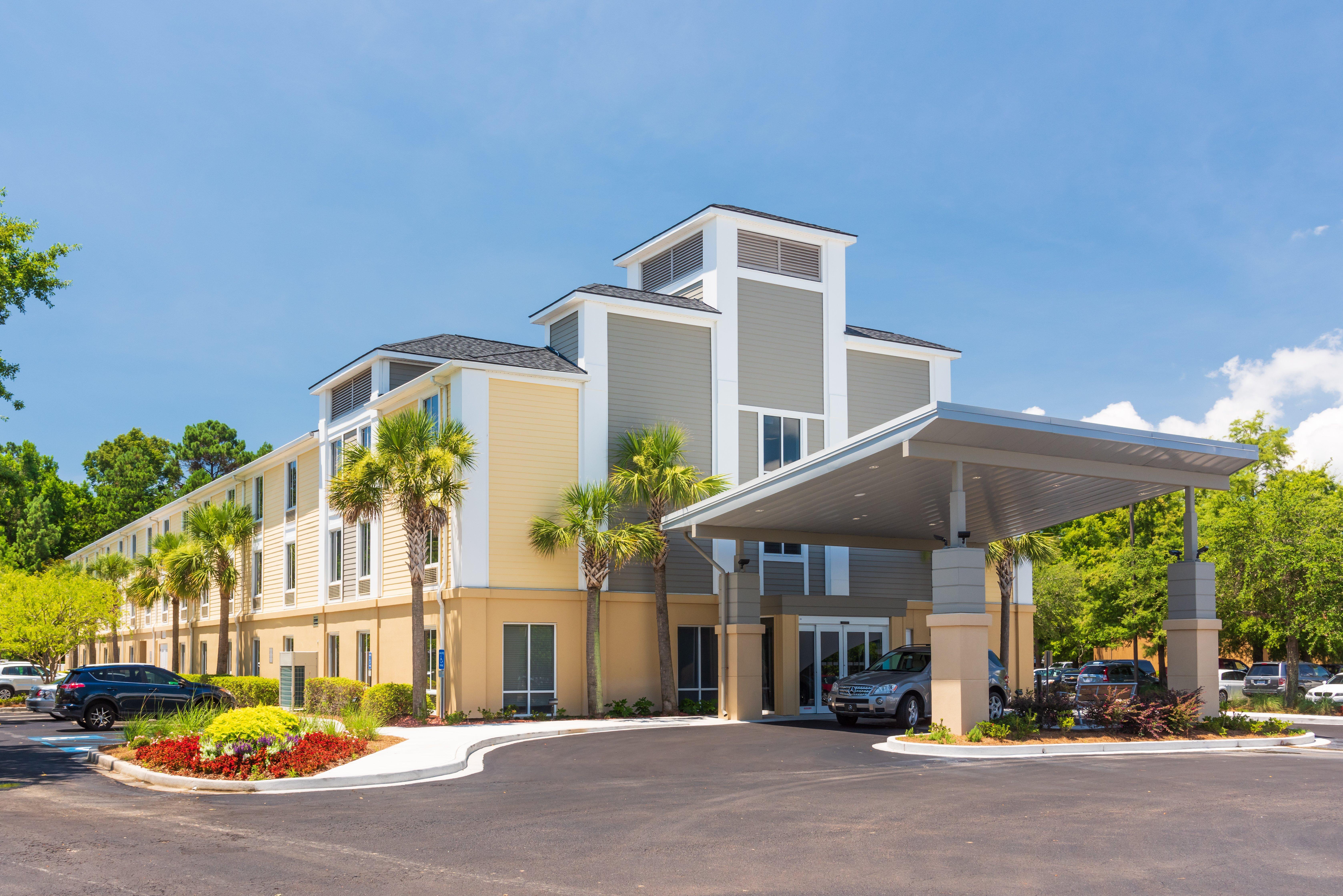 Holiday Inn Express Charleston Us Highway 17 & I-526, An Ihg Hotel Exterior photo